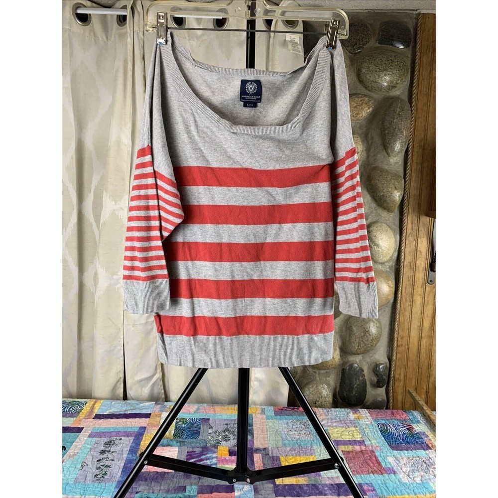 American Eagle 3/4 sleeve Wide stripe Red and Gray sweater, small, lightweight